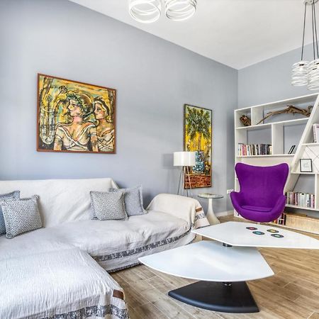 Spacious Flat With Courtyard And Private Parking! 雅典 外观 照片