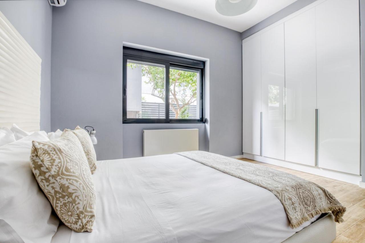 Spacious Flat With Courtyard And Private Parking! 雅典 外观 照片