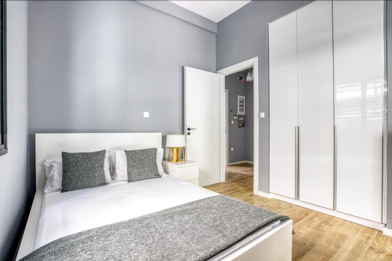 Spacious Flat With Courtyard And Private Parking! 雅典 外观 照片