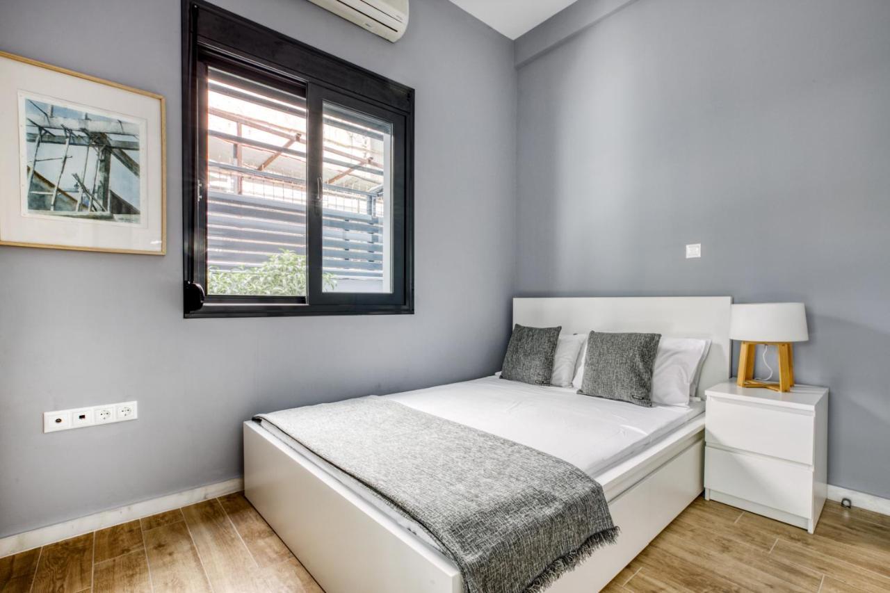Spacious Flat With Courtyard And Private Parking! 雅典 外观 照片