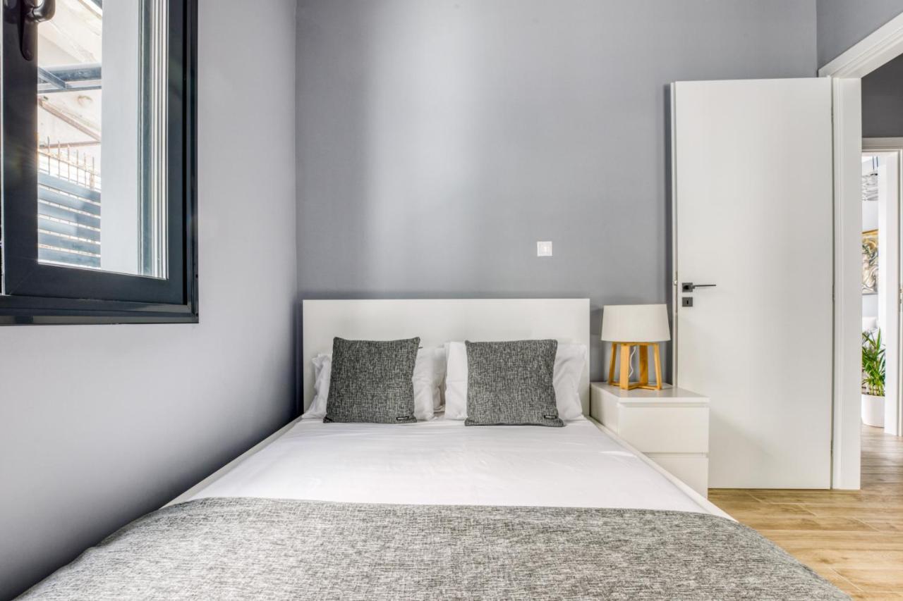 Spacious Flat With Courtyard And Private Parking! 雅典 外观 照片